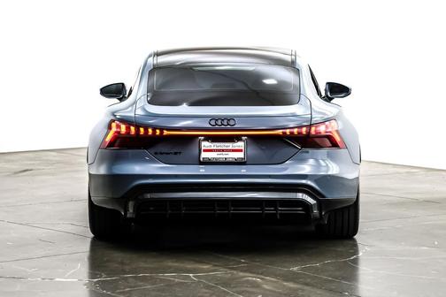 2024 Audi e-tron GT Premium Plus quattro