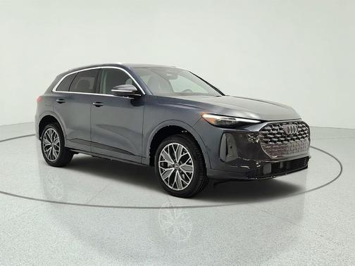 Tambora Gray Metallic 2025 Audi Q5 Premium Plus TFSI quattro S tronic