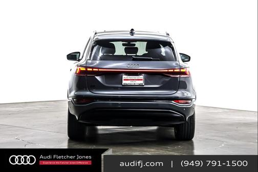 2025 Audi Q6 e-tron Premium quattro