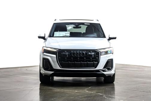 2026 Audi Q7 55 Premium Plus