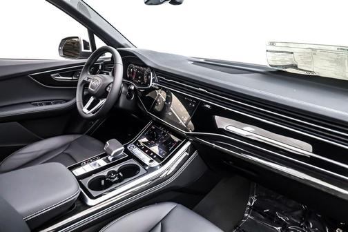 2026 Audi Q7 55 Premium Plus