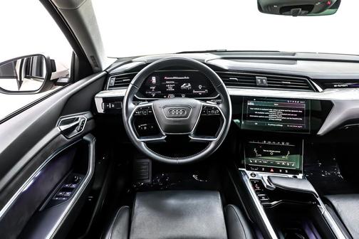 2021 Audi e-tron Prestige