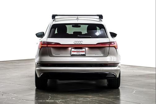 2021 Audi e-tron Prestige