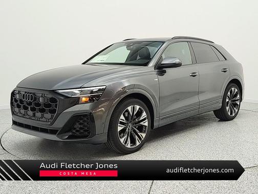Daytona Gray Pearl Effect 2026 Audi Q8 55 Premium Plus