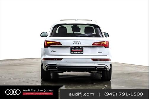 2022 Audi Q5 45 S line Premium Plus