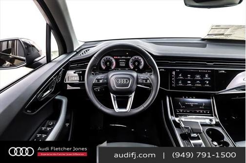 2025 Audi Q7 55 Premium Plus