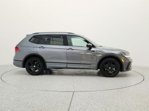 Platinum Gray Metallic 2024 Volkswagen Tiguan 2.0T SE R-Line Black