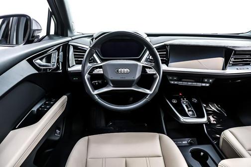 2024 Audi Q4 e-tron Premium Plus 50 quattro