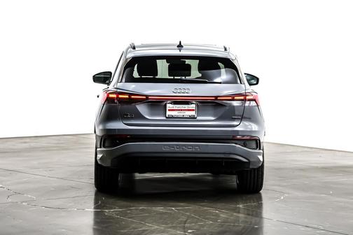 2024 Audi Q4 e-tron Premium Plus 50 quattro