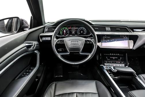 2022 Audi e-tron Premium