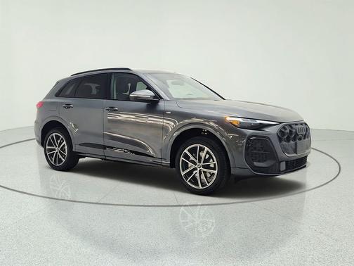Daytona Gray Metallic 2026 Audi Q5 Premium Plus TFSI quattro S tronic