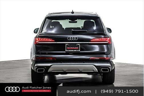 2025 Audi Q7 45 Premium Plus