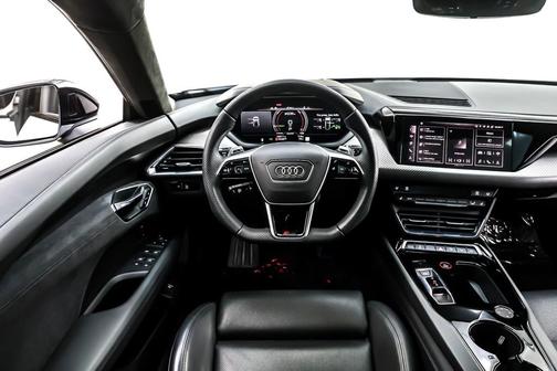 2024 Audi RS e-tron GT quattro