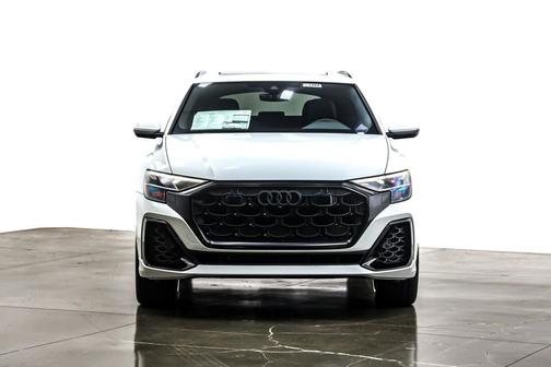 2025 Audi Q8 55 Premium Plus