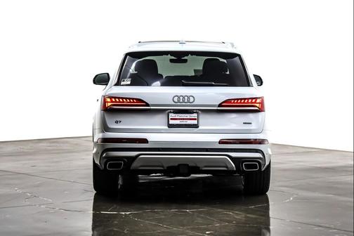 2025 Audi Q7 55 Premium Plus