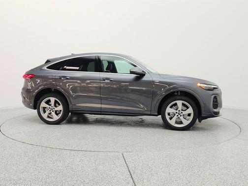 Daytona Gray Metallic 2026 Audi Q5 Sportback Premium Plus TFSI quattro S tronic