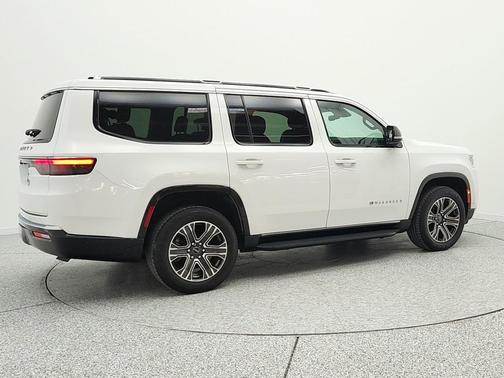 Bright White Clearcoat 2025 Jeep Wagoneer 4x4