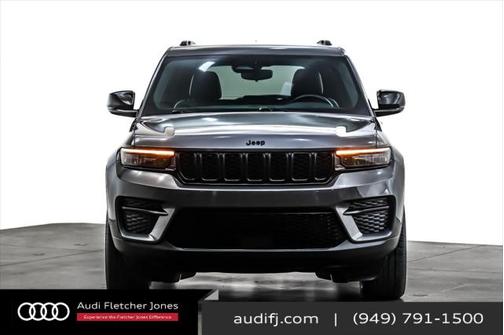 2022 Jeep Grand Cherokee Altitude