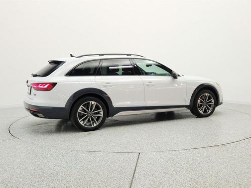 Glacier White Metallic 2024 Audi A4 allroad 45 Premium Plus