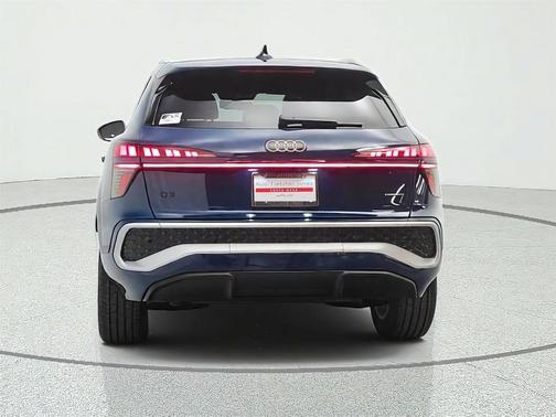 Malpelo Blue Metallic 2026 Audi Q3 TFSI quattro S tronic