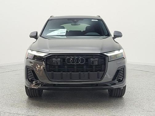 Samurai Gray Metallic 2026 Audi Q7 45 Premium