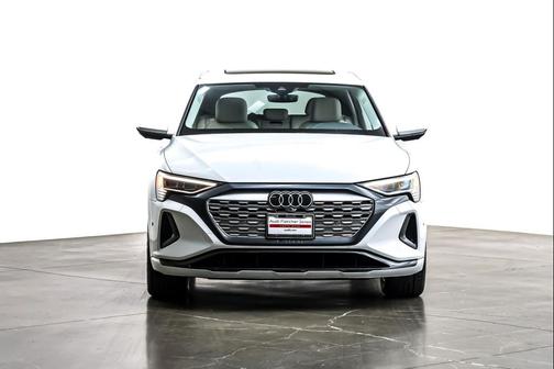 2024 Audi Q8 e-tron Premium Plus