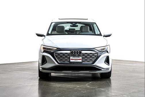 2024 Audi Q8 e-tron Premium Plus