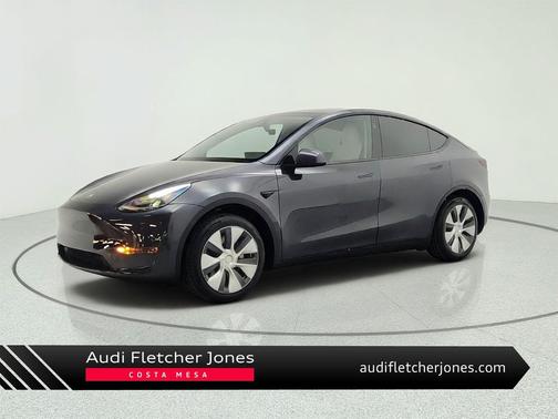 Stealth Grey 2024 Tesla Model Y Long Range