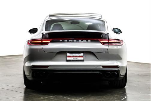 2019 Porsche Panamera 4