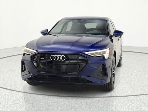 Navarra Blue Metallic 2023 Audi e-tron Sportback S line Premium Plus