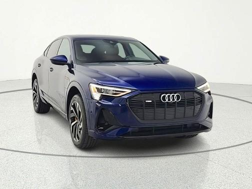 Navarra Blue Metallic 2023 Audi e-tron Sportback S line Premium Plus