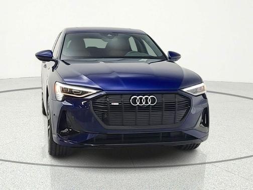 Navarra Blue Metallic 2023 Audi e-tron Sportback S line Premium Plus