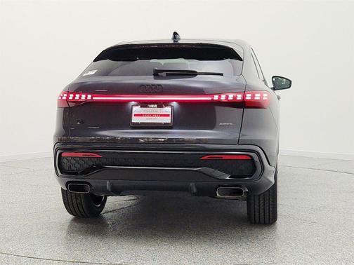 Tambora Gray Metallic 2026 Audi Q5 Sportback Premium Plus TFSI quattro S tronic
