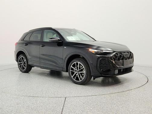 Mythos Black Metallic 2026 Audi Q5 Premium Plus TFSI quattro S tronic