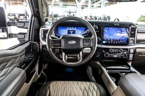 Star White Metallic Tri-Coat 2026 Ford F-450 Platinum