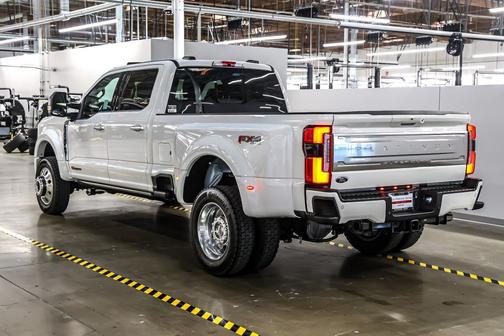 Star White Metallic Tri-Coat 2026 Ford F-450 Platinum