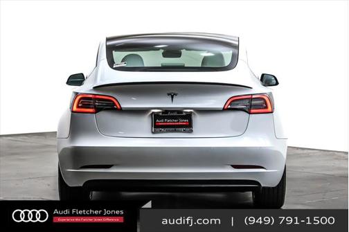 2022 Tesla Model 3 Standard Range