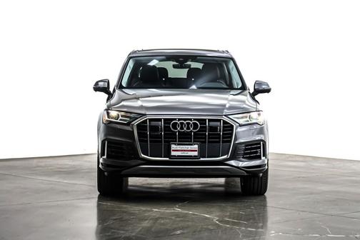 2023 Audi Q7 55 Premium Plus
