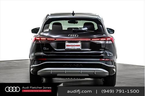 2025 Audi Q4 e-tron Premium 55 quattro