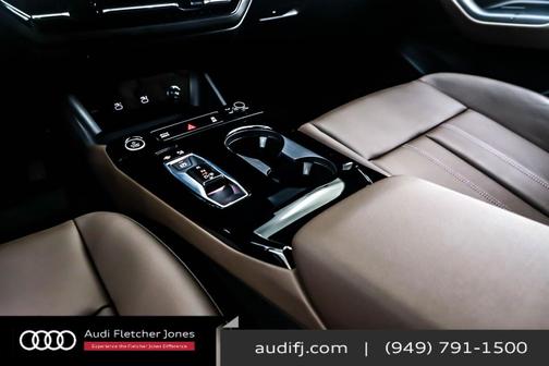 2025 Audi Q6 e-tron Premium quattro