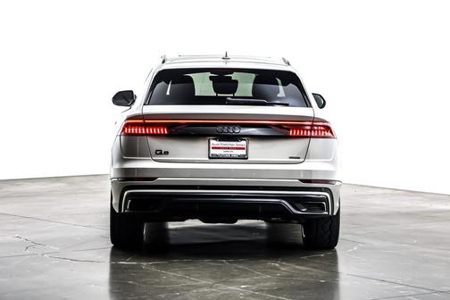 2023 Audi Q8 55 Premium Plus