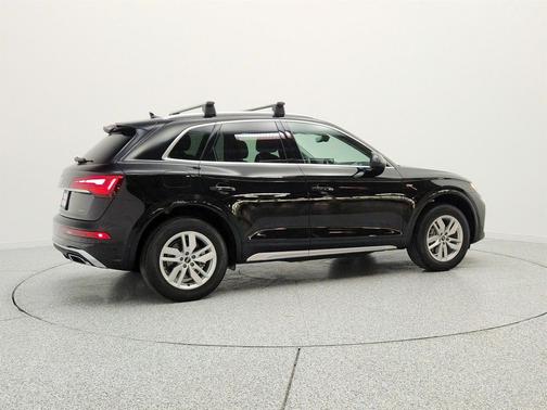 Mythos Black Metallic 2023 Audi Q5 45 S line Premium