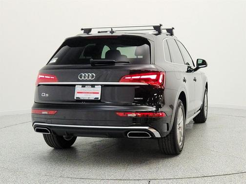 Mythos Black Metallic 2023 Audi Q5 45 S line Premium