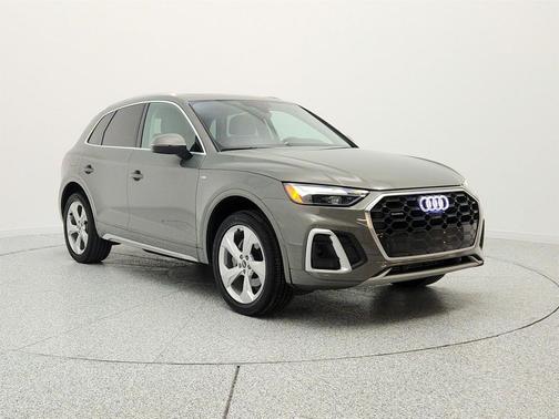 Chronos Gray Metallic 2023 Audi Q5 45 S line Premium Plus