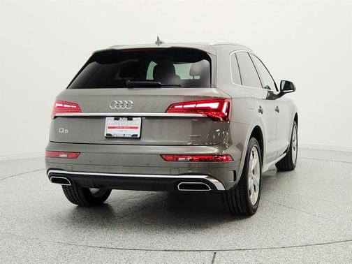 Chronos Gray Metallic 2023 Audi Q5 45 S line Premium Plus
