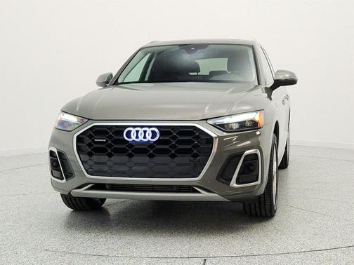 Chronos Gray Metallic 2023 Audi Q5 45 S line Premium Plus