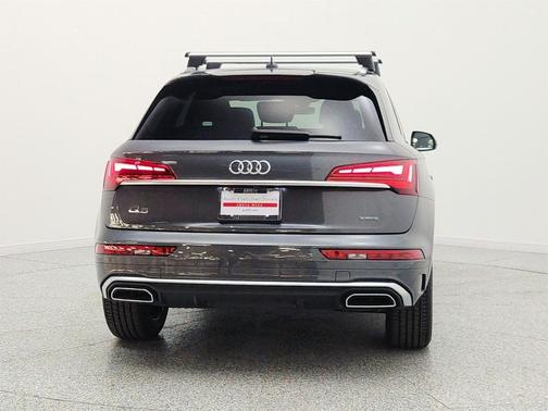 Daytona Gray Pearl Effect 2023 Audi Q5 45 S line Premium Plus