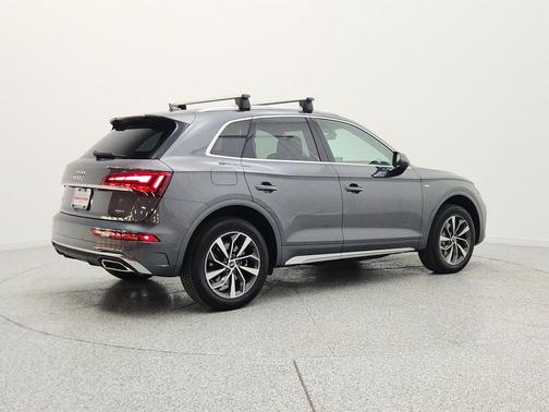 Daytona Gray Pearl Effect 2023 Audi Q5 45 S line Premium Plus