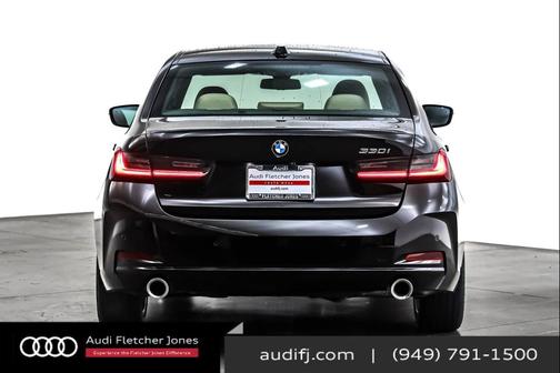 2023 BMW 330 330i Sedan