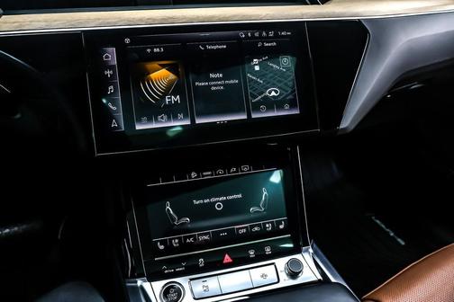 2024 Audi Q8 e-tron Premium Plus